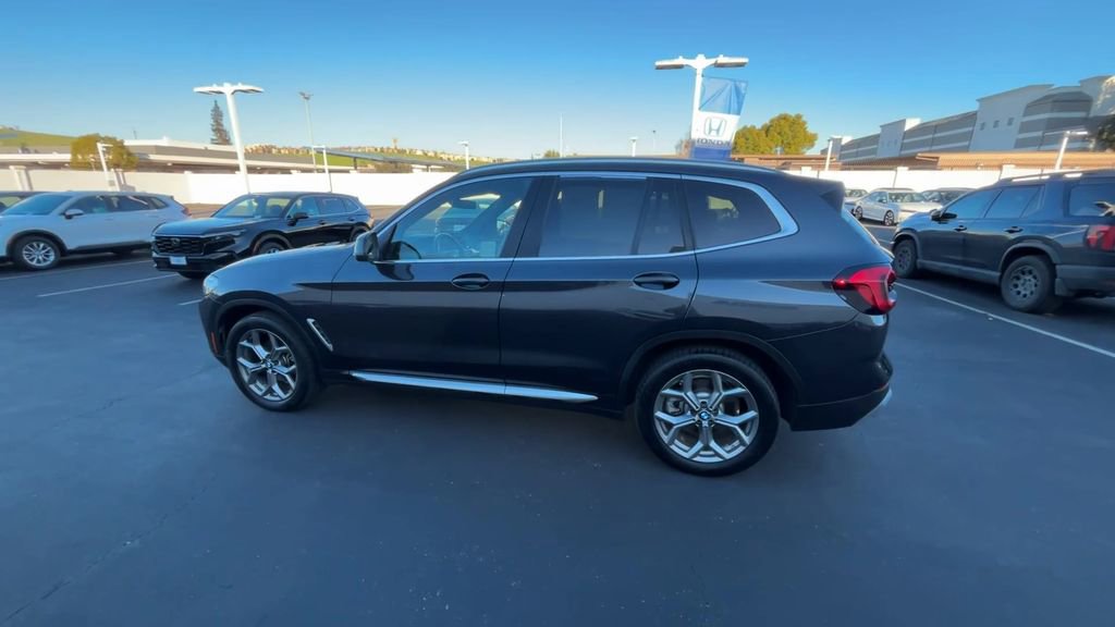Used 2023 BMW X3 xDrive30i w/ Premium Package image 6
