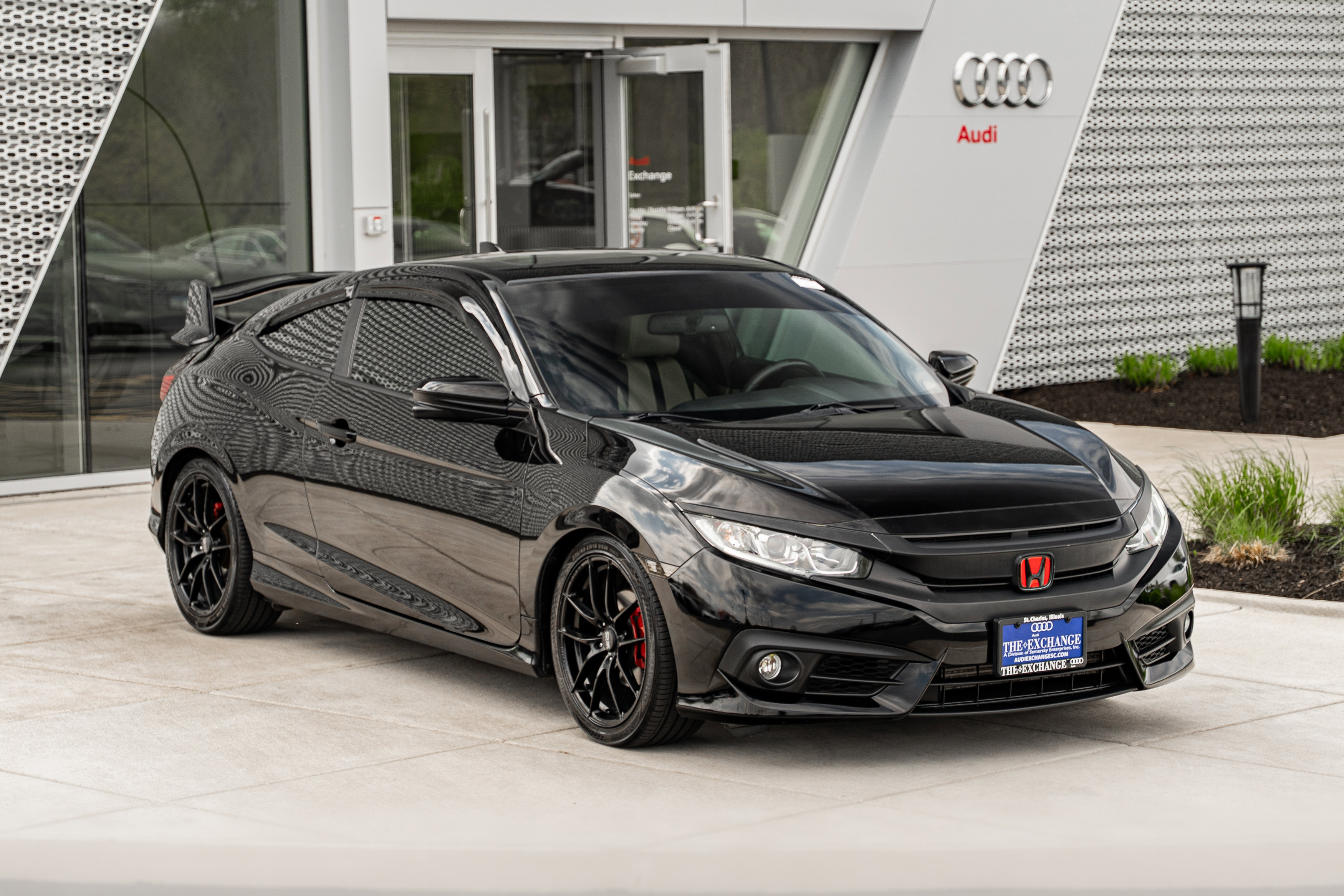 Used 2017 Honda Civic EX-L image 2