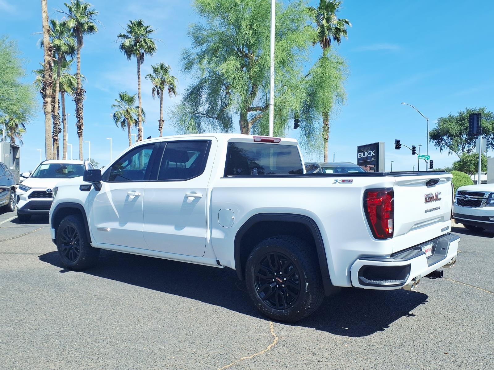 Used 2025 GMC Sierra 1500 Elevation w/ X31 Off-Road Package AWD/4WD image 9