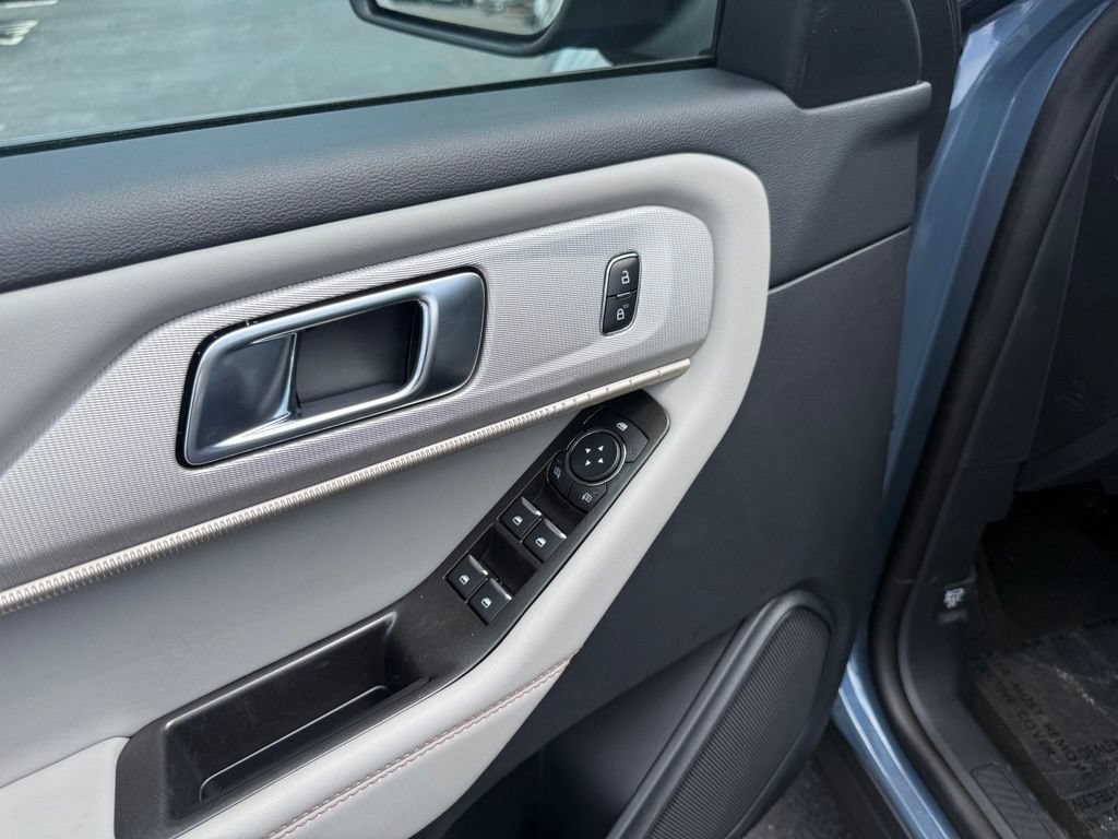 New 2026 Ford Explorer Active w/ Active Comfort Package AWD/4WD image 14