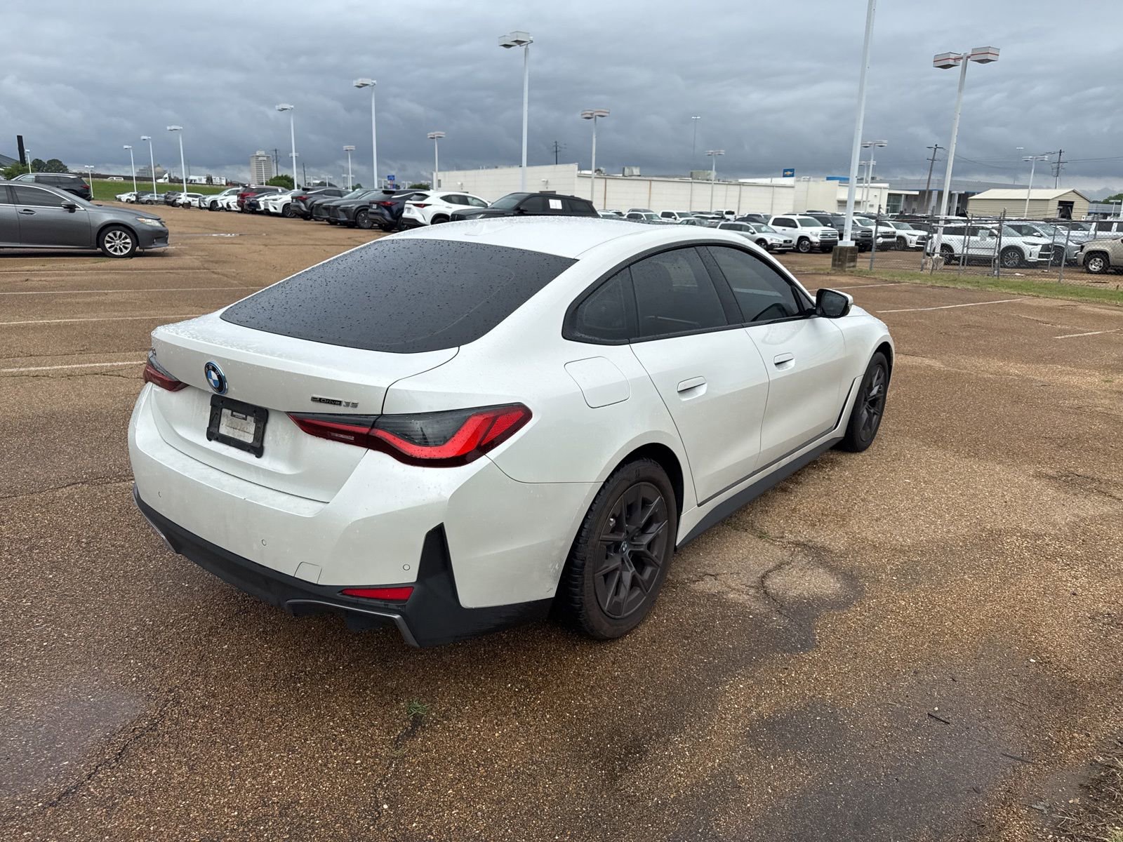 Used 2023 BMW i4 eDrive35 RWD image 5