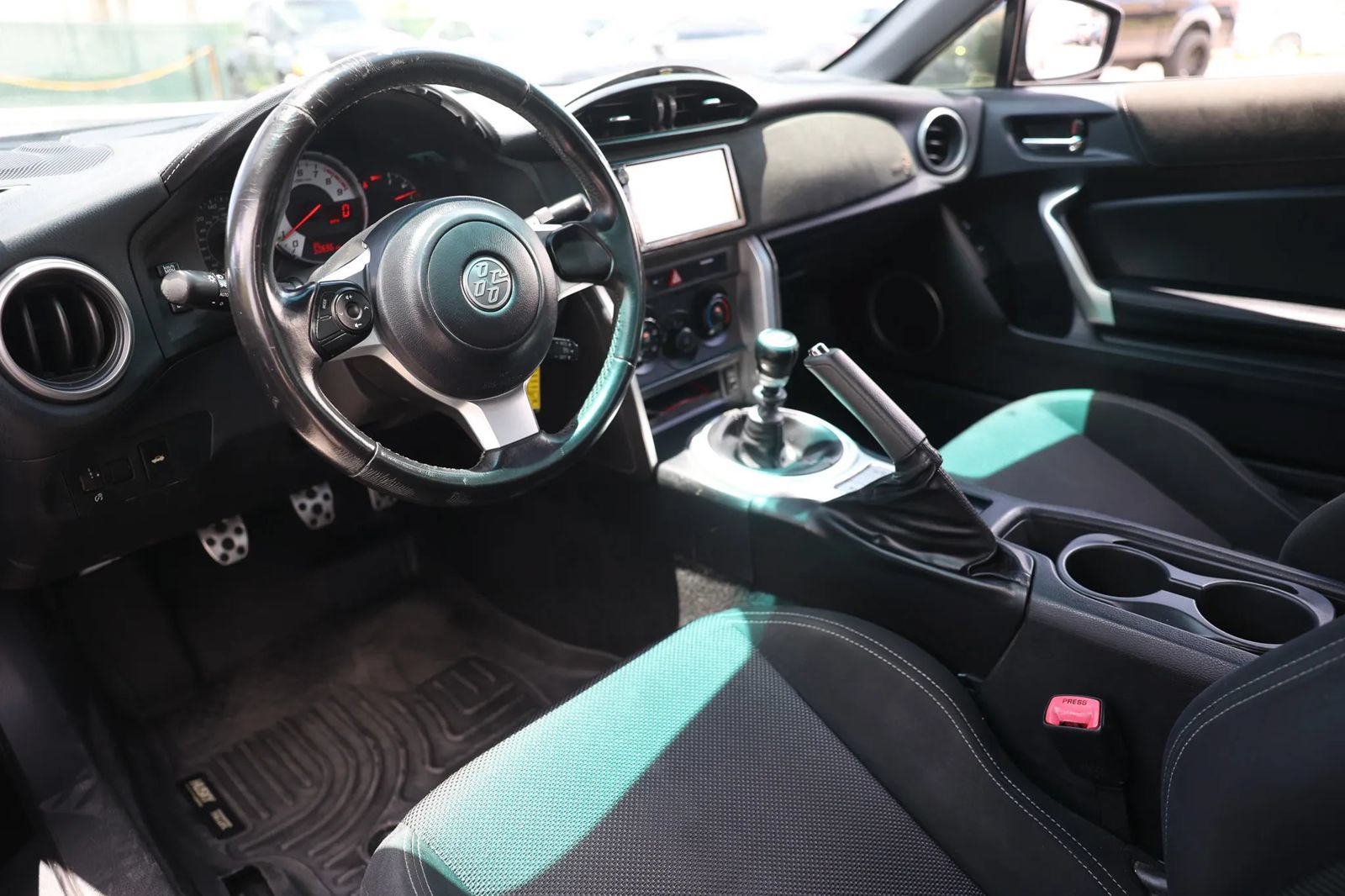 Used 2017 Toyota 86 RWD image 15