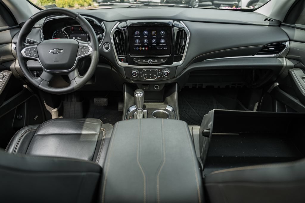 Used 2020 Chevrolet Traverse RS AWD/4WD image 19