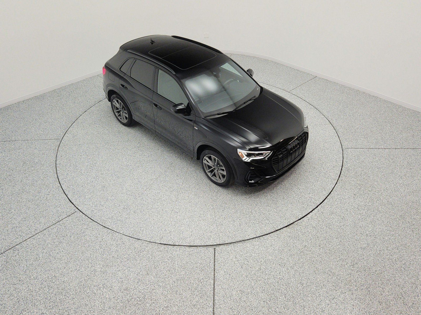 Used 2025 Audi Q3 2.0T Premium w/ Convenience Package AWD/4WD image 11