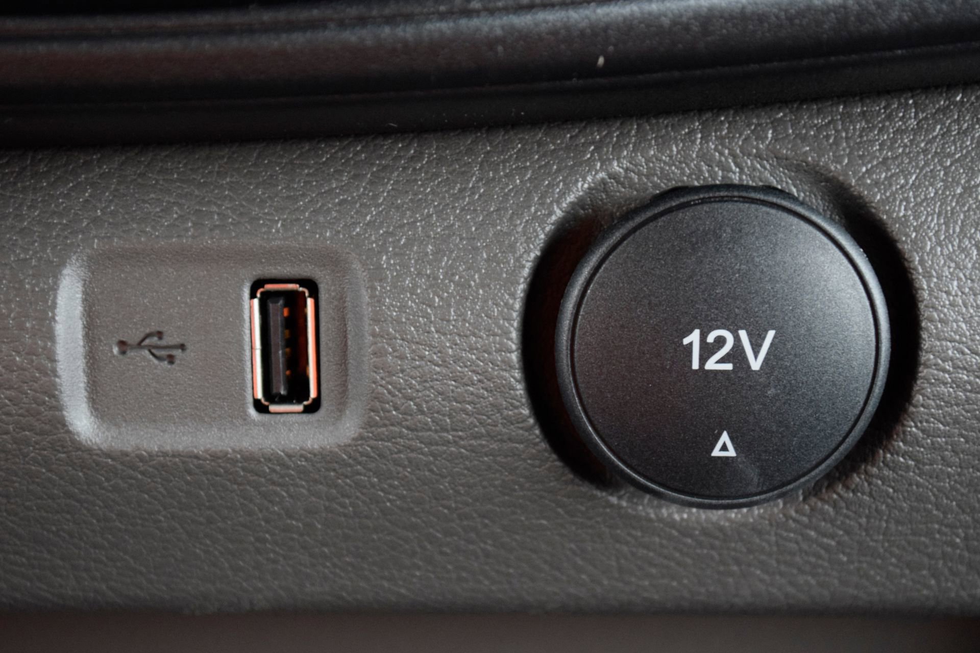 New 2026 Ford Transit 150 Low Roof RWD image 16