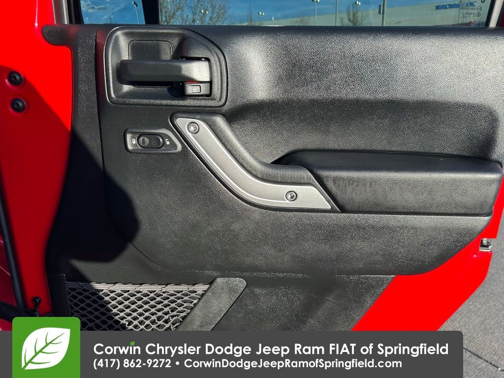 Used 2018 Jeep Wrangler Rubicon w/ Connectivity Group AWD/4WD image 20