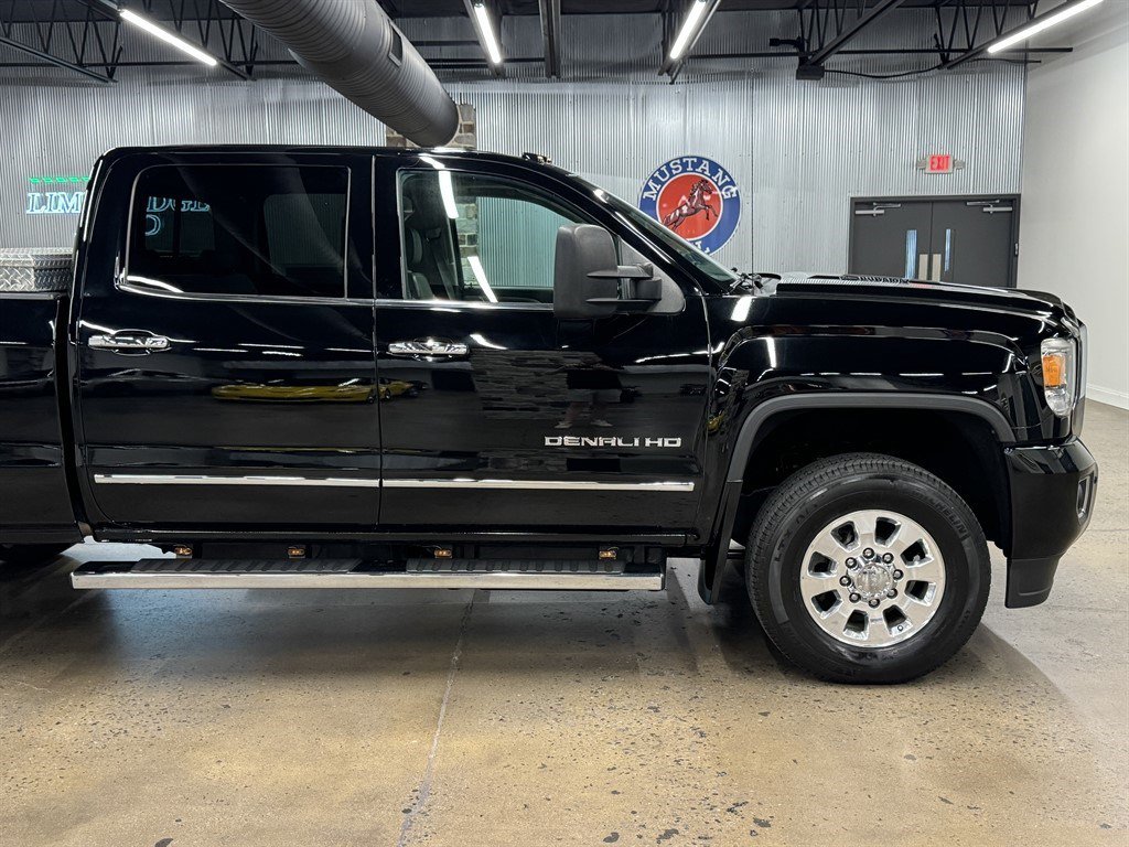 Used 2015 GMC Sierra 3500 Denali w/ Duramax Plus Package AWD/4WD image 19