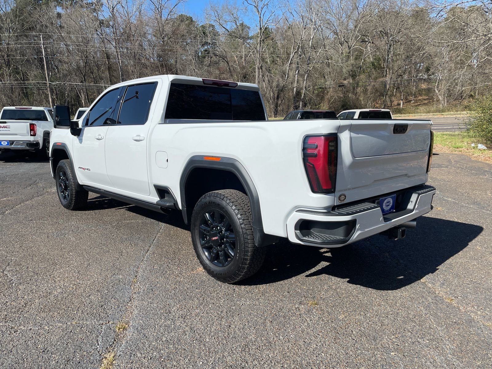 Used 2024 GMC Sierra 2500 AT4 w/ AT4 Premium Plus Package image 3