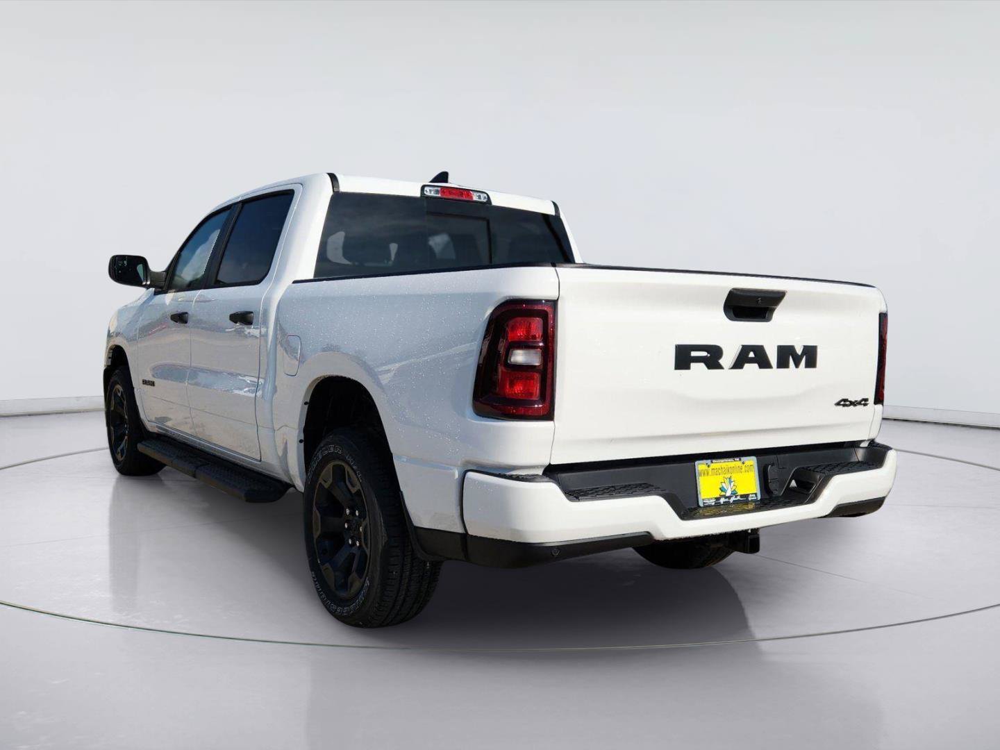 New 2026 RAM 1500 Express AWD/4WD image 3