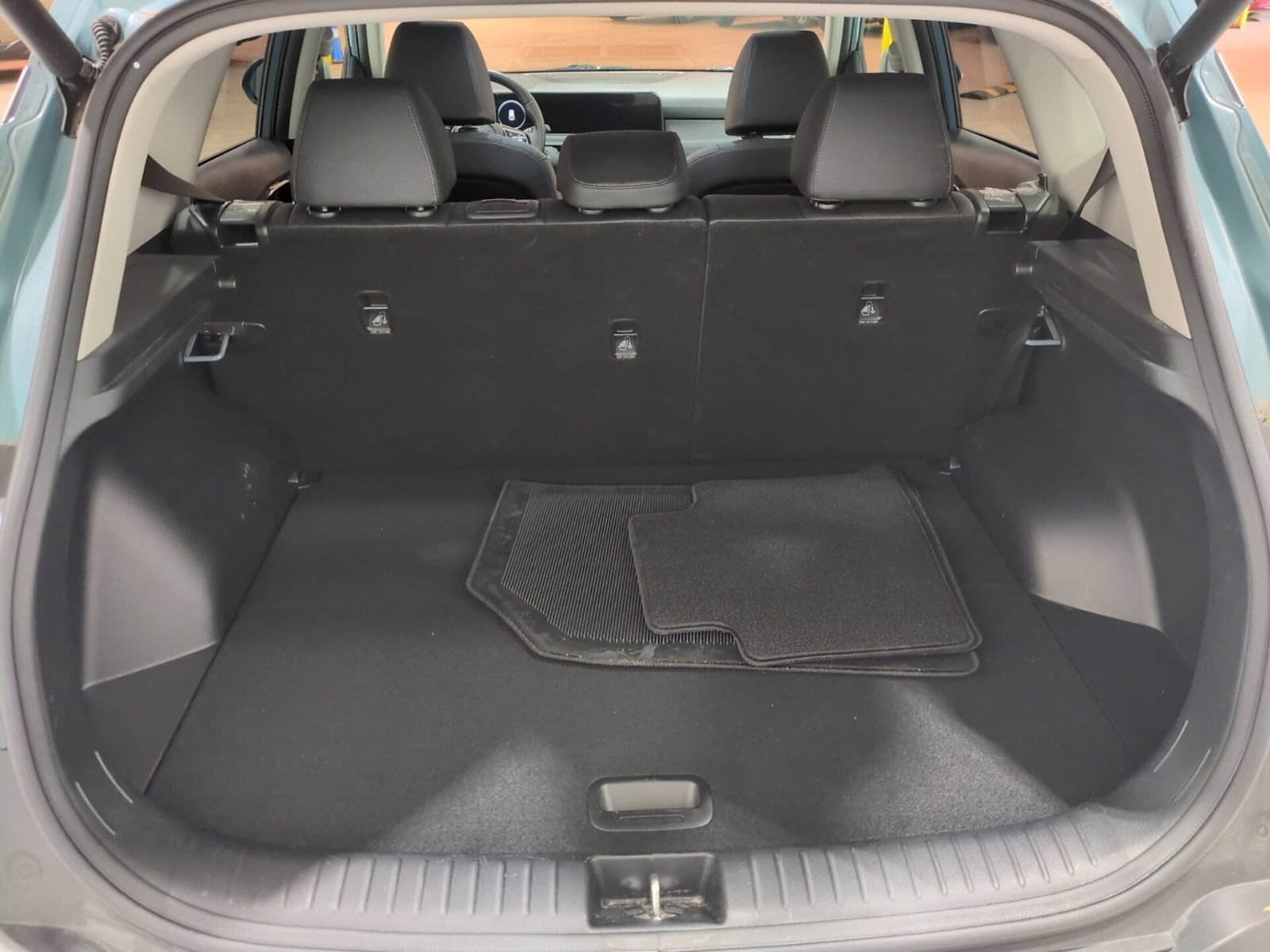 Certified 2025 Kia Seltos EX w/ EX Sunroof Package AWD/4WD image 12