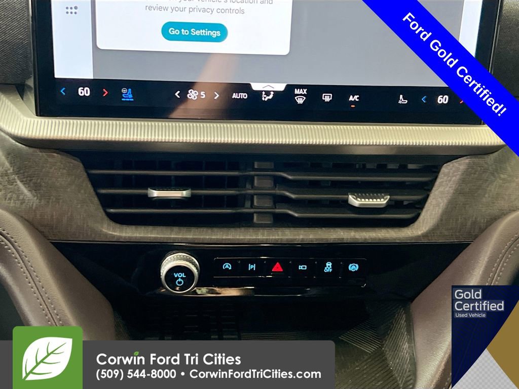 Used 2025 Ford Explorer Platinum w/ Ultimate Package AWD/4WD image 9