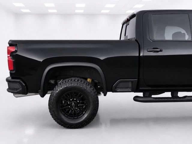 Used 2024 Chevrolet Silverado 2500 ZR2 w/ Technology Package AWD/4WD image 8