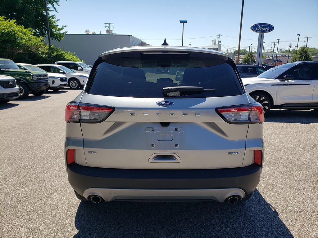 Used 2022 Ford Escape SE w/ Cold Weather Package AWD/4WD image 4