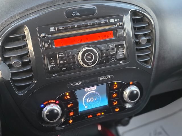 Used 2014 Nissan Juke SV FWD image 27