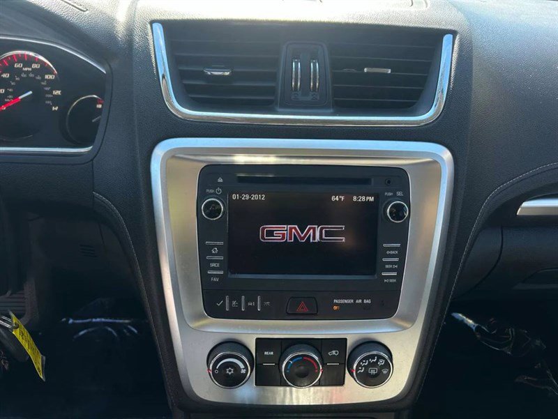 Used 2016 GMC Acadia SLE image 13