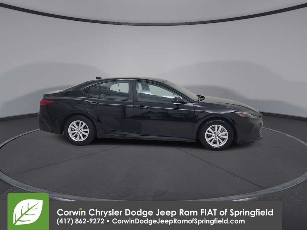 Used 2025 Toyota Camry LE image 17