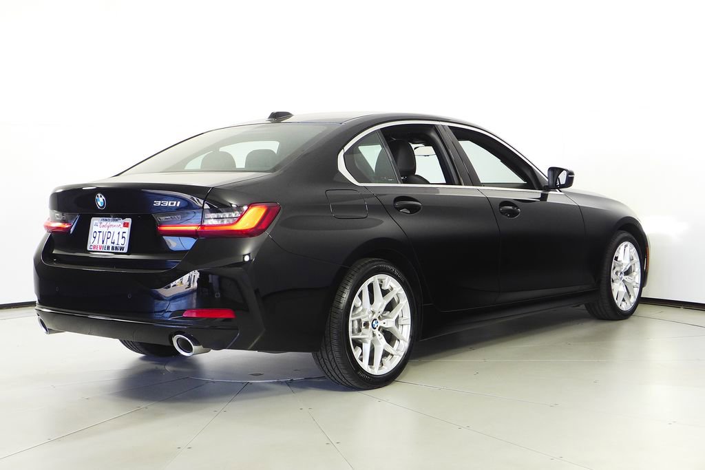 Used 2025 BMW 330i Sedan w/ Convenience Package RWD image 7