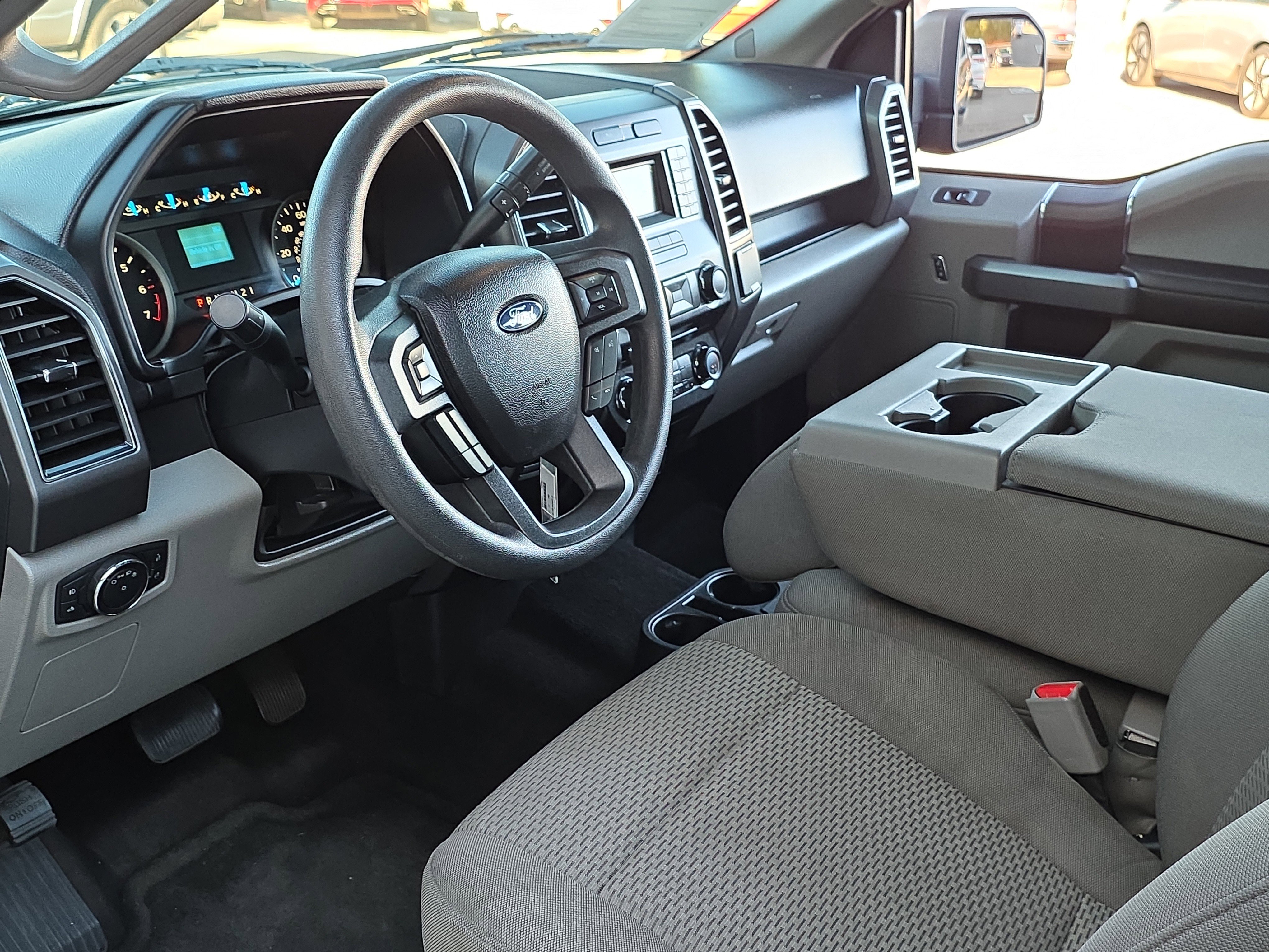 Used 2017 Ford F150 XLT image 13
