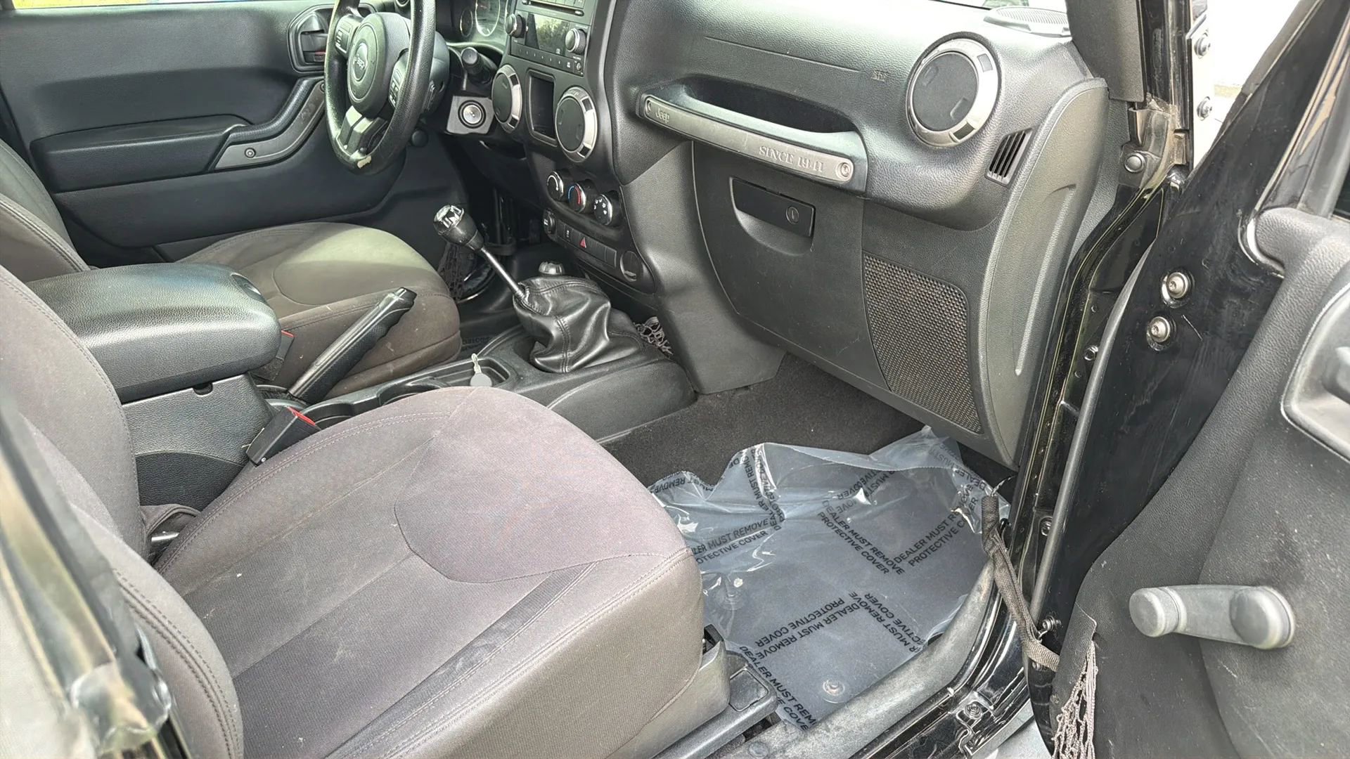 Used 2015 Jeep Wrangler Sport image 15