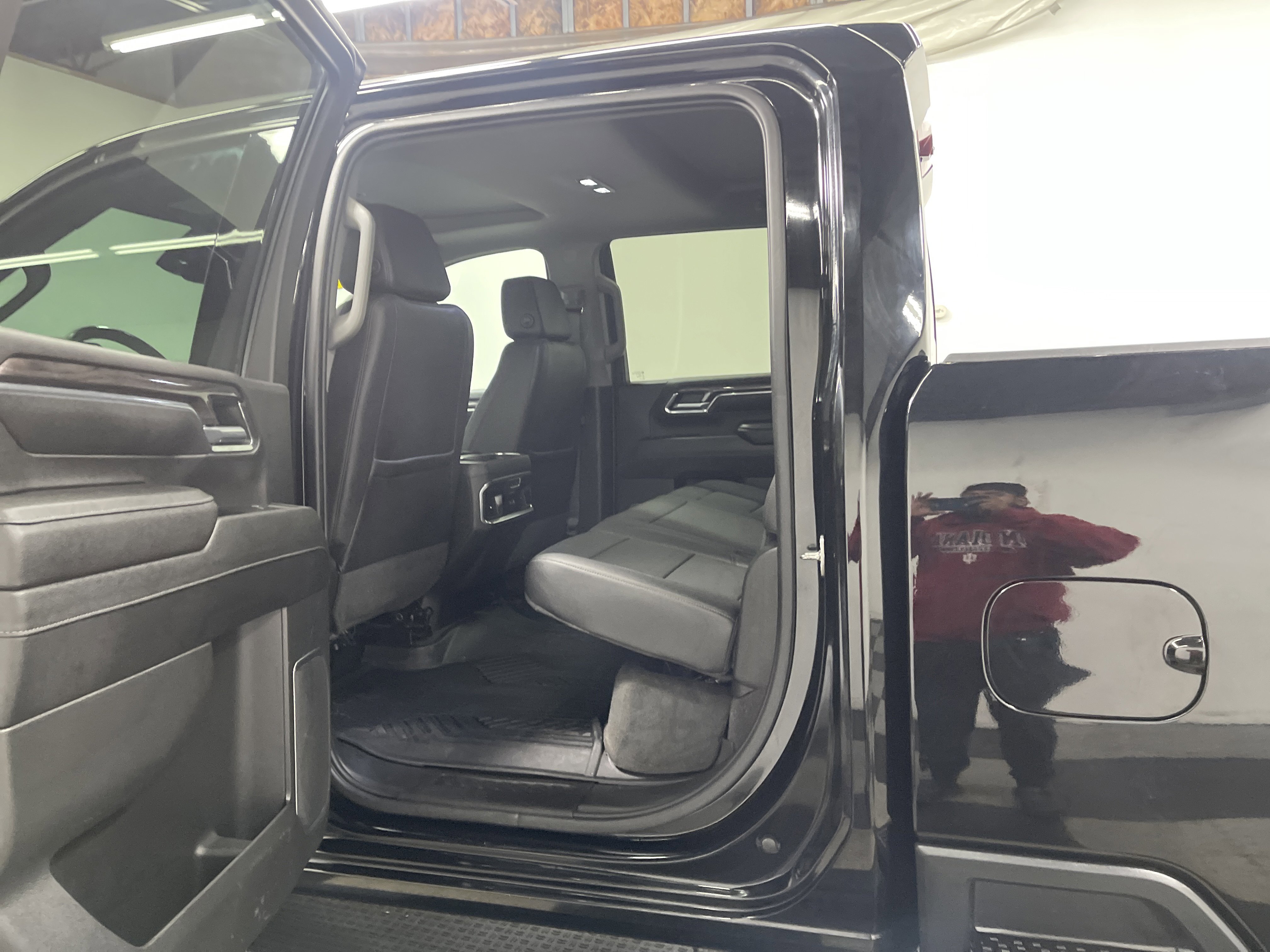 Used 2024 Chevrolet Silverado 3500 LTZ w/ LTZ Premium Package image 13