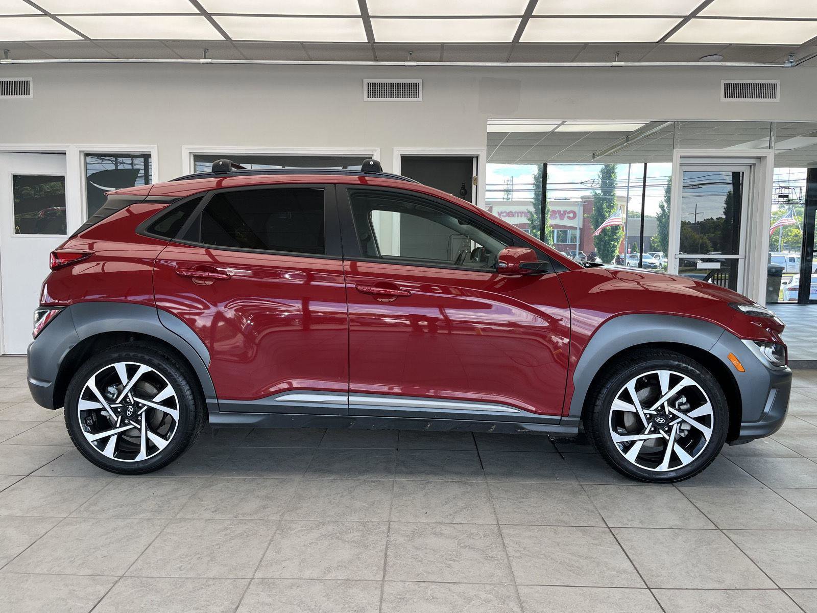 Used 2022 Hyundai Kona Limited w/ Cargo Package image 4