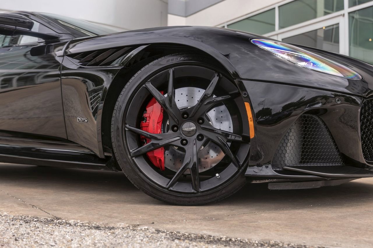 Used 2019 Aston Martin DBS Superleggera image 6
