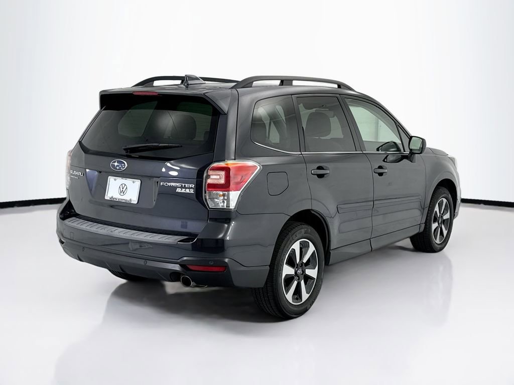 Used 2017 Subaru Forester 2.5i Limited AWD/4WD image 5