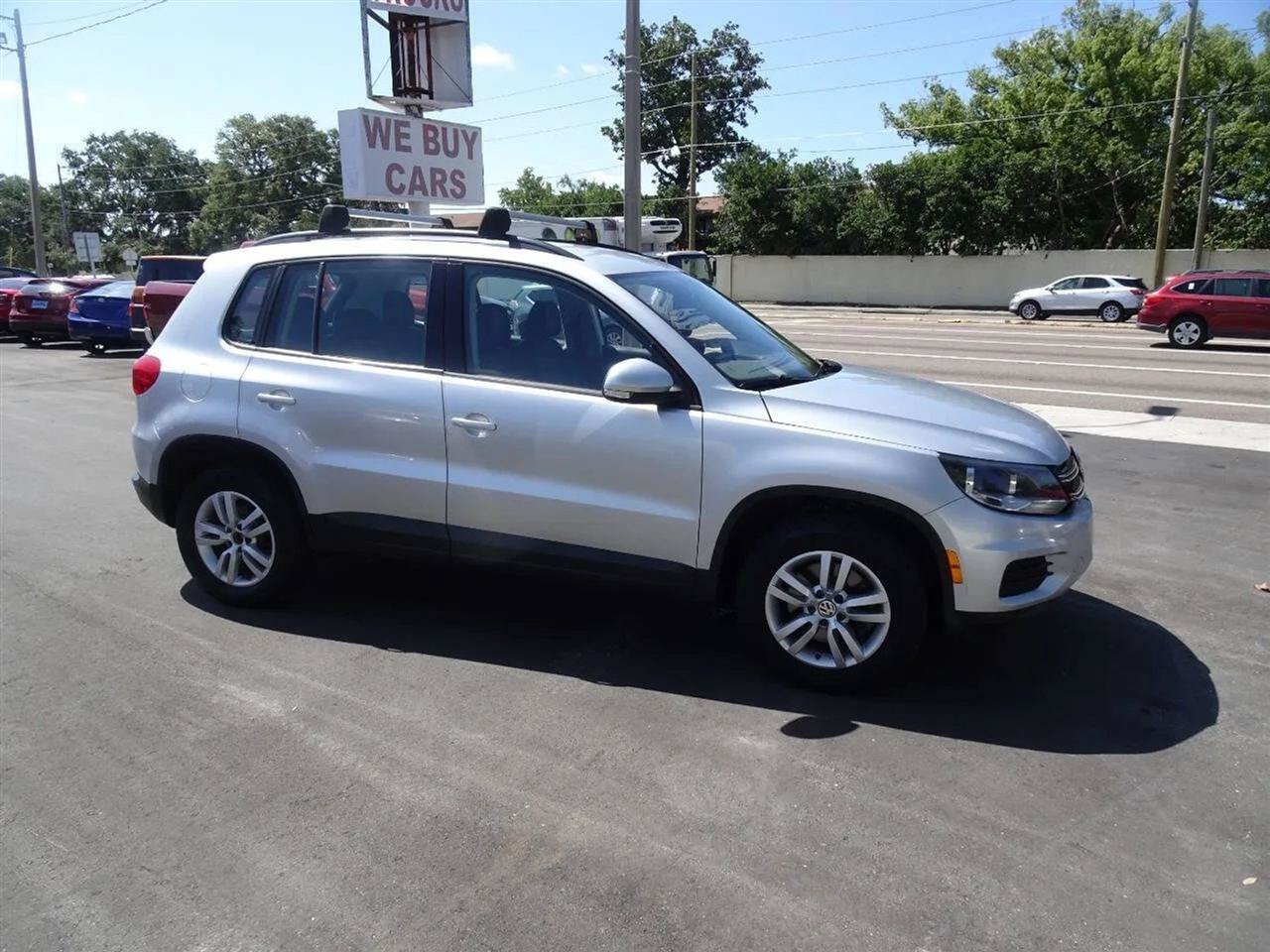 Used 2017 Volkswagen Tiguan S AWD/4WD image 3