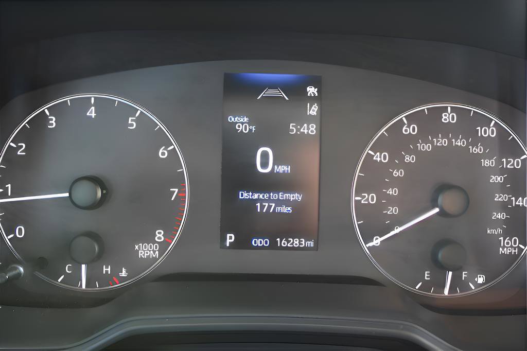 Used 2025 Toyota Corolla LE image 27