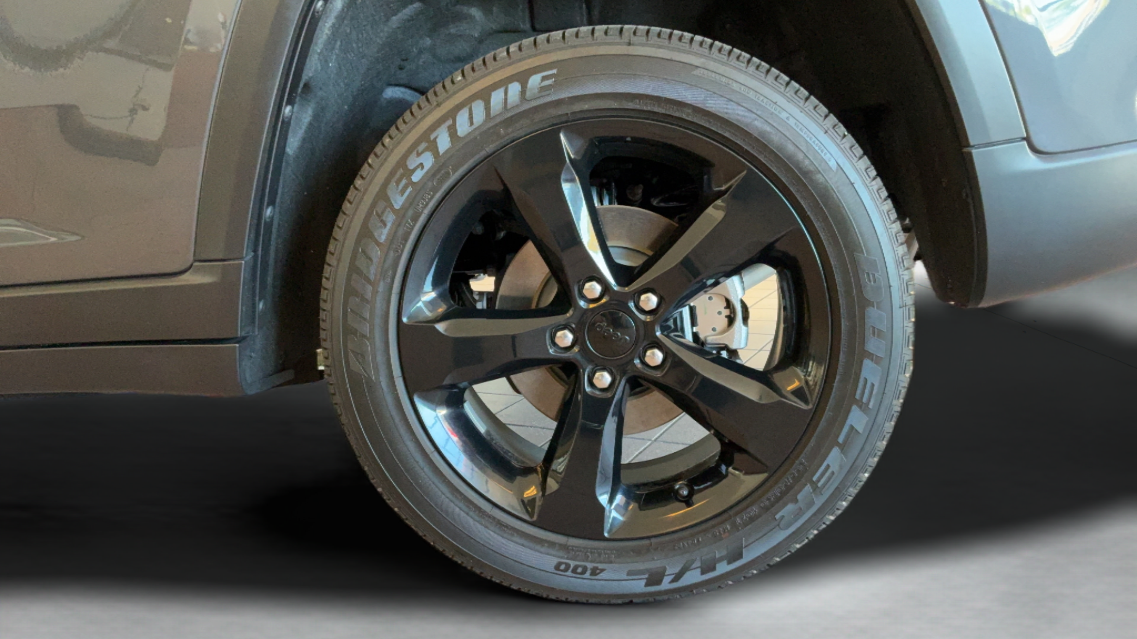 Used 2025 Jeep Grand Cherokee Altitude RWD image 43