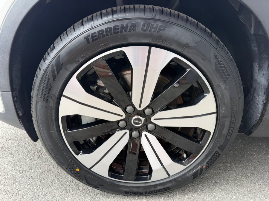 Used 2023 Volvo XC40 Recharge Plus AWD/4WD image 53