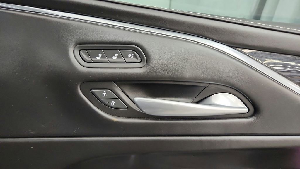 Used 2023 Cadillac Escalade ESV V w/ Heavy-Duty Trailer Package image 60