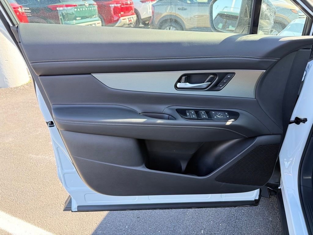 New 2025 Nissan Murano SL image 6