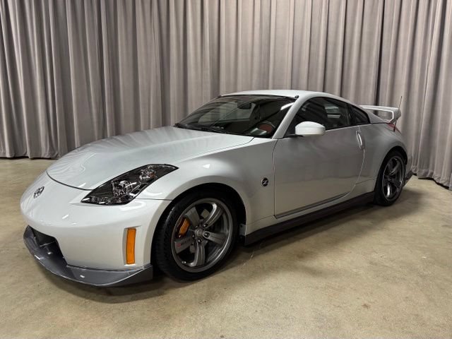 Used 2007 Nissan 350Z NISMO RWD image 3