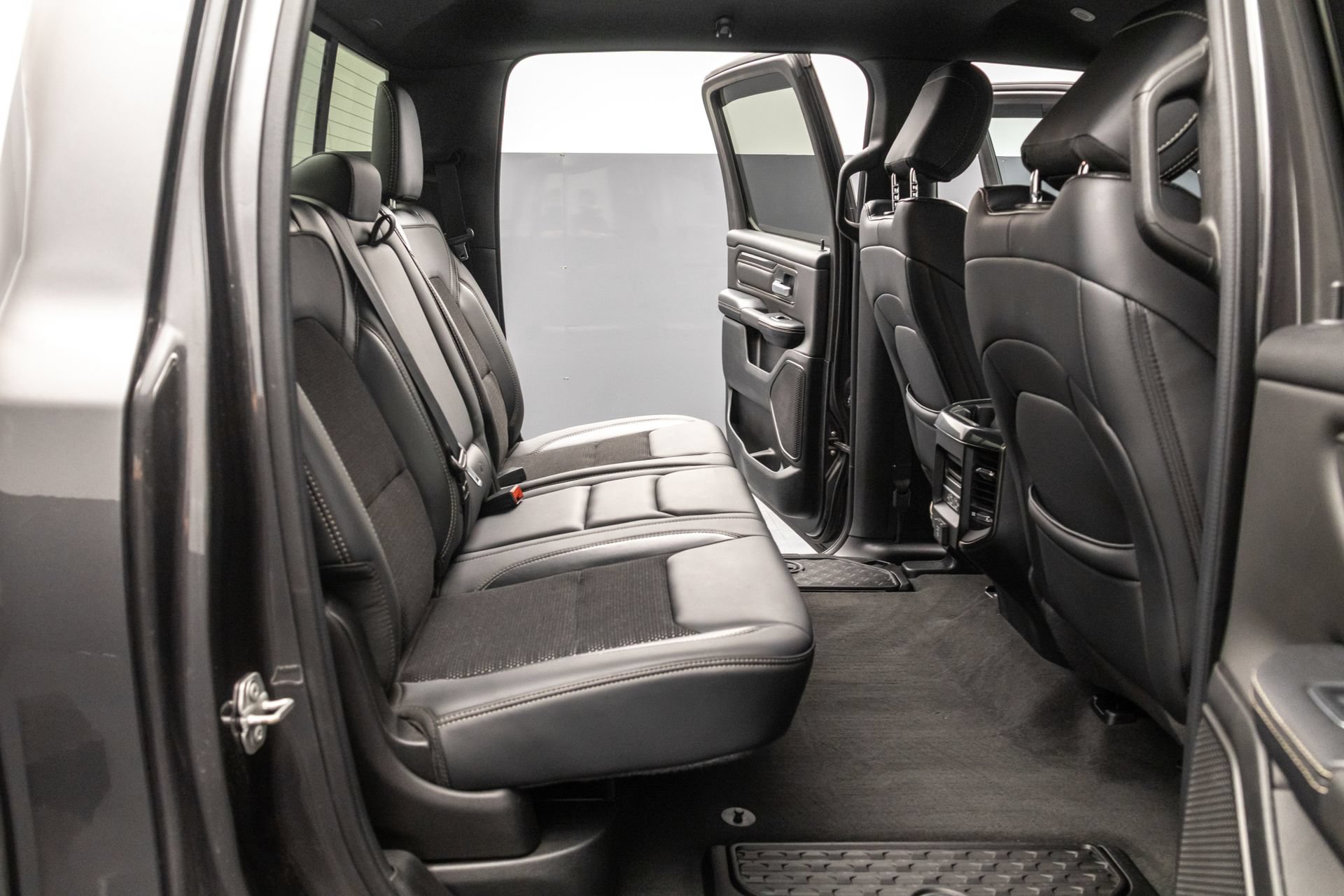 Used 2019 RAM 1500 Sport w/ Level 2 Equipment Group AWD/4WD image 34
