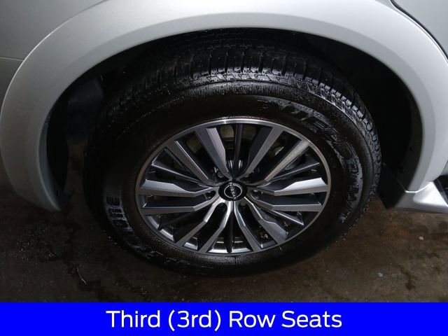 Used 2024 Nissan Armada SL w/ Captain's Chairs Package AWD/4WD image 11
