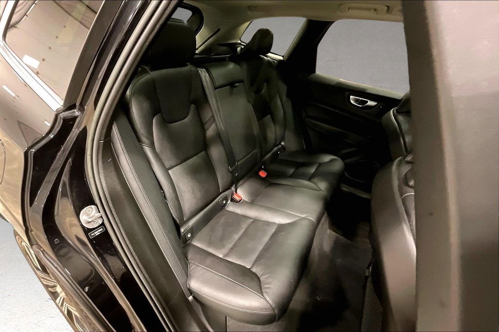 Certified 2023 Volvo XC60 B5 Plus w/ Climate Package AWD/4WD image 25