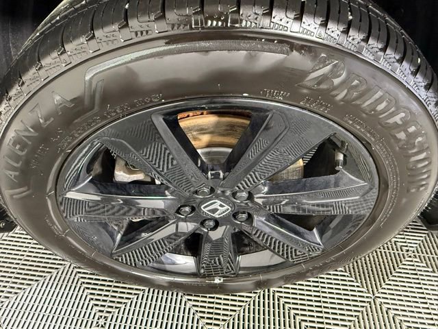 Used 2025 Honda Pilot Black Edition image 13