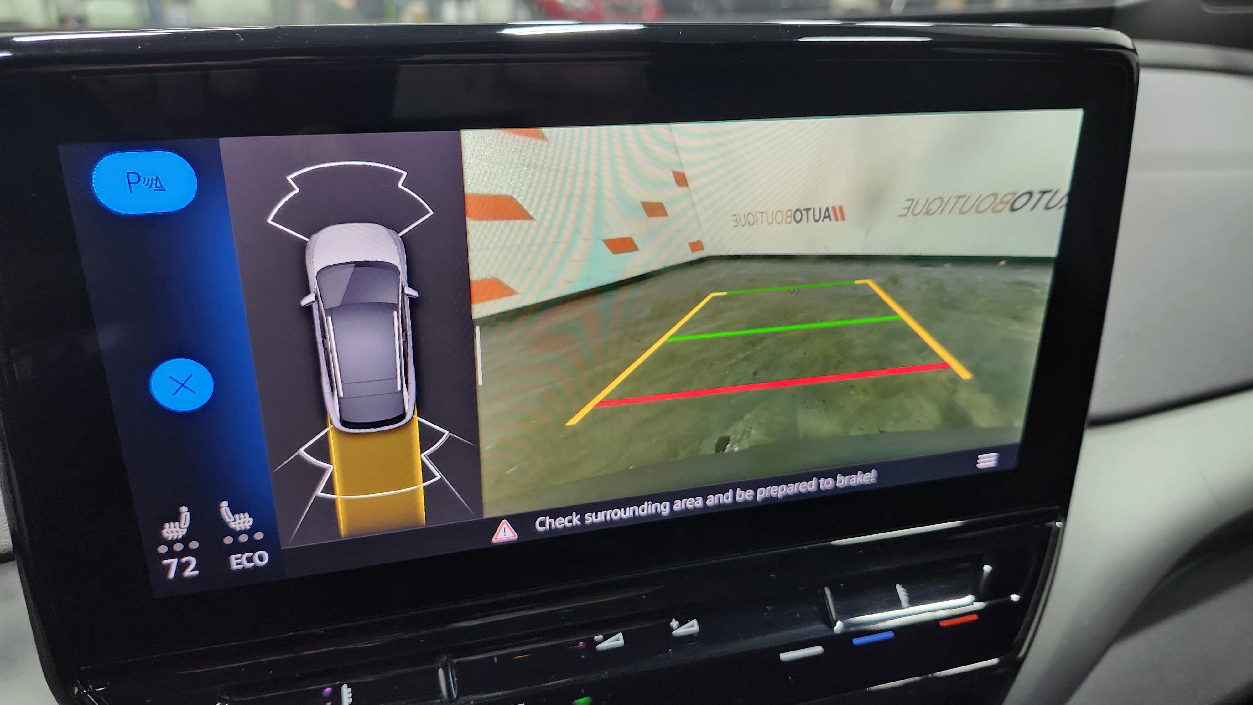 Used 2021 Volkswagen ID.4 Pro image 2