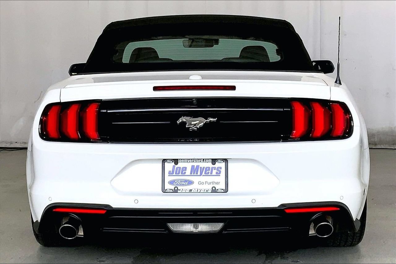 Used 2023 Ford Mustang Premium RWD image 3