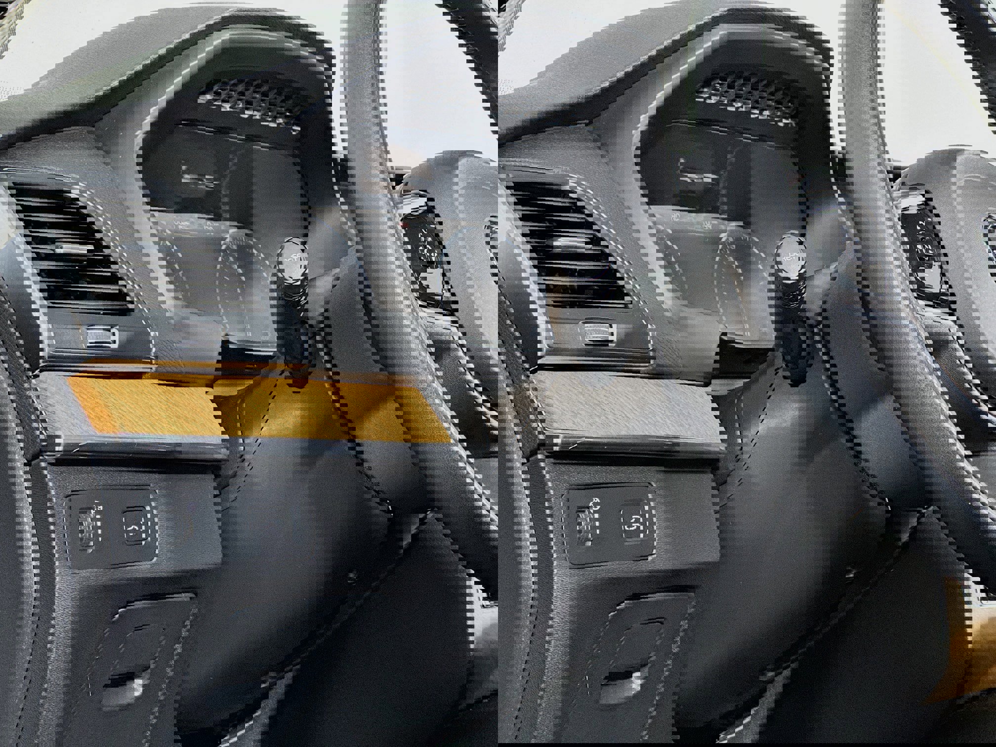 Used 2022 Volvo XC90 T5 Momentum image 17