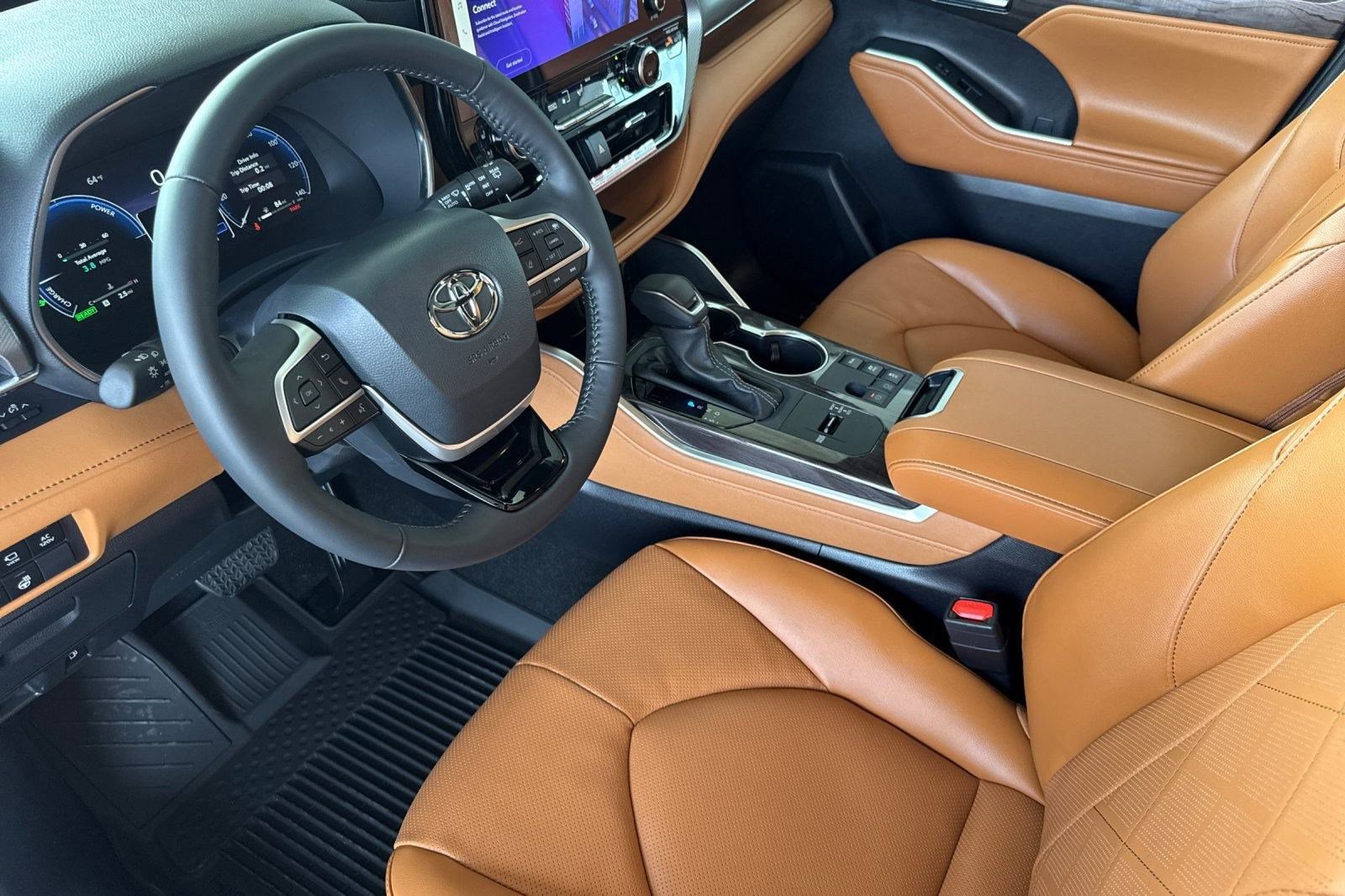 New 2026 Toyota Highlander Platinum image 4