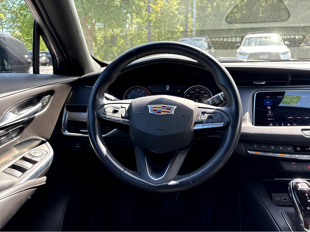 Used 2023 Cadillac XT4 Premium Luxury image 13