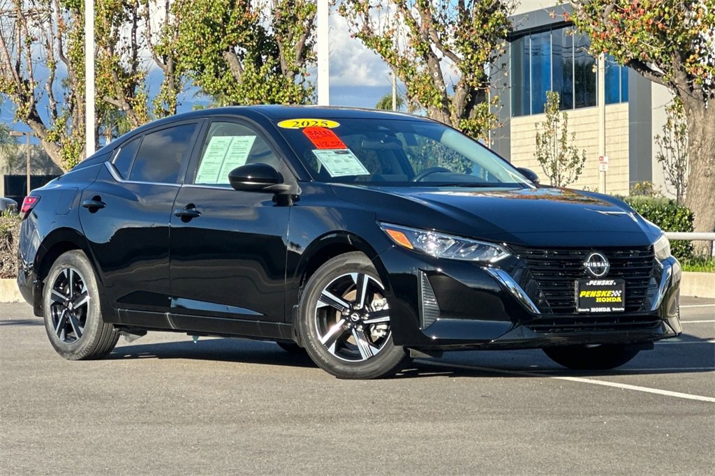 Used 2025 Nissan Sentra SV w/ All-Weather Package image 2