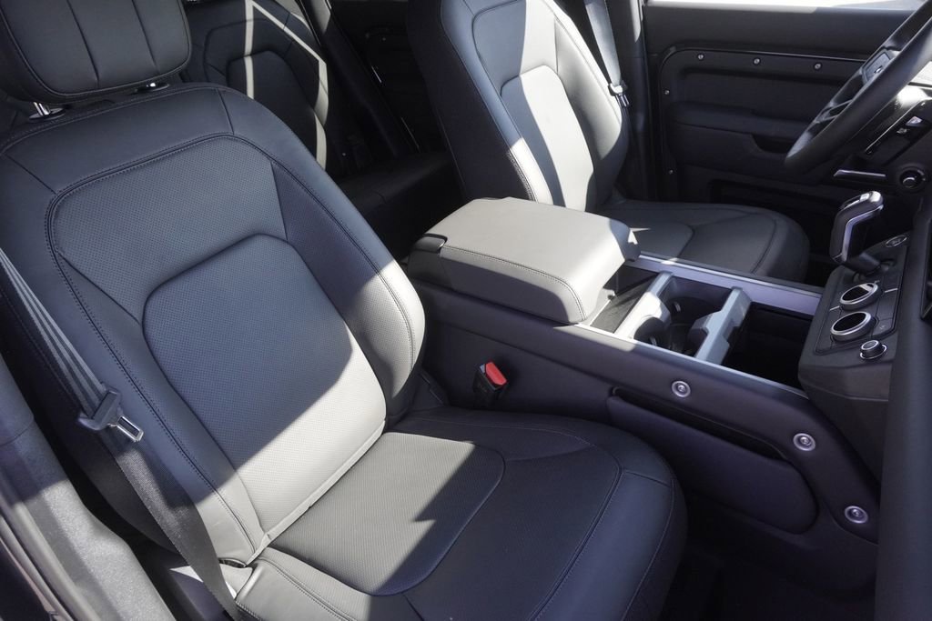 New 2025 Land Rover Defender 110 V8 image 24