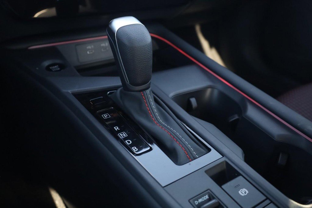 New 2026 Nissan Sentra SR w/ Floor Mat Package FWD image 19