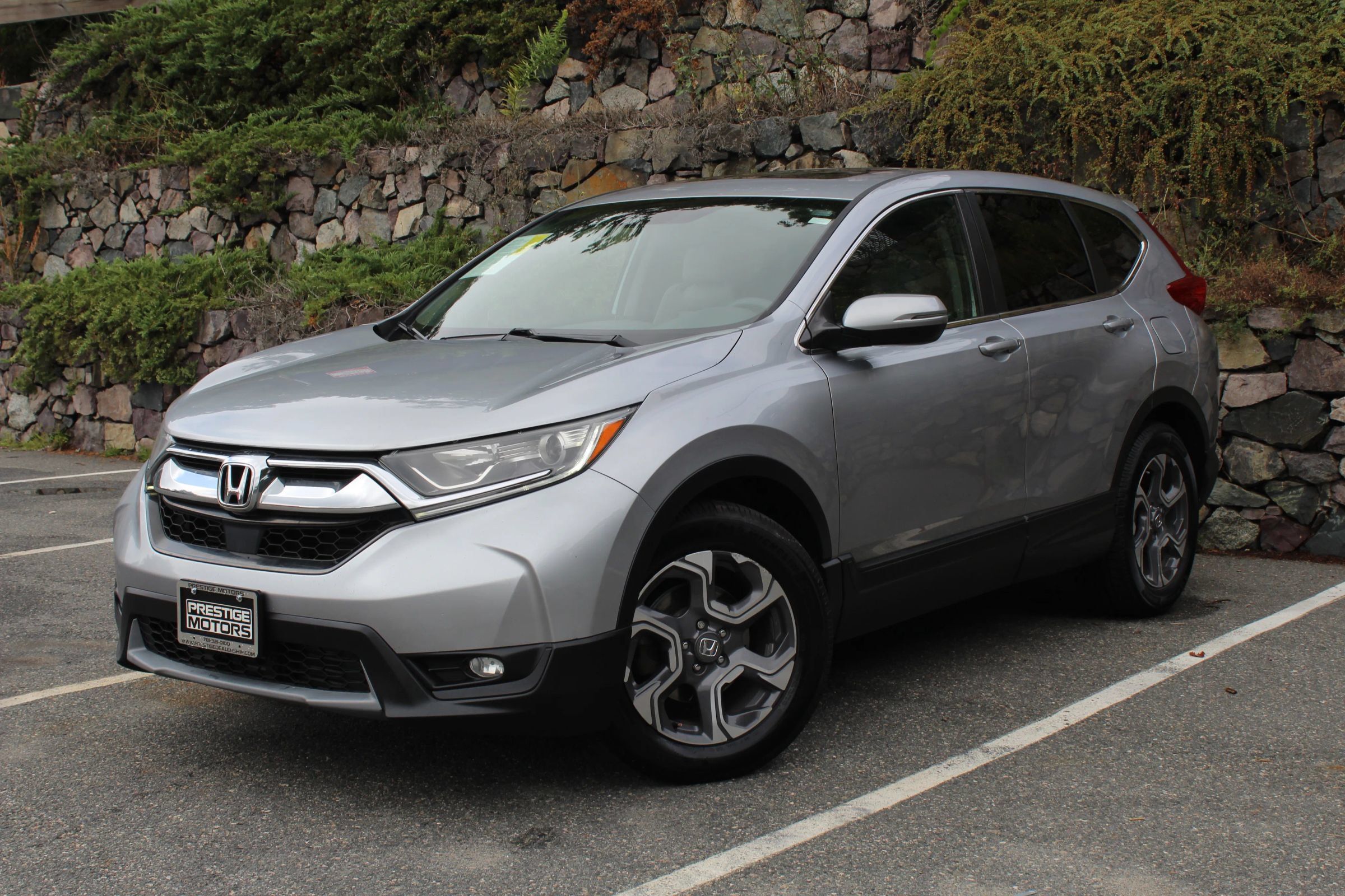 Used 2018 Honda CR-V EX image 2
