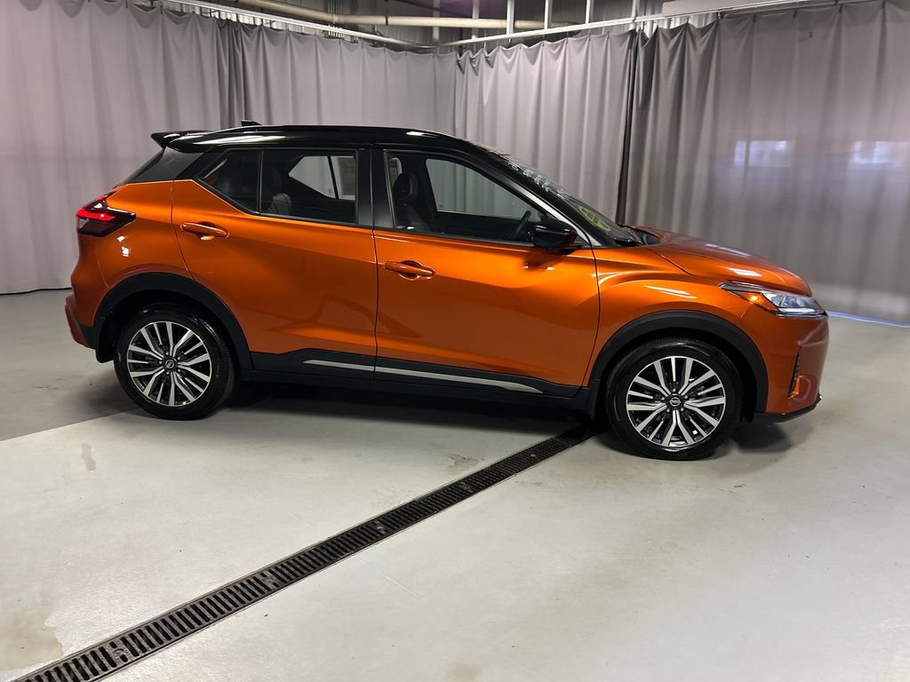 Used 2021 Nissan Kicks SR w/ SR Premium Package FWD image 8