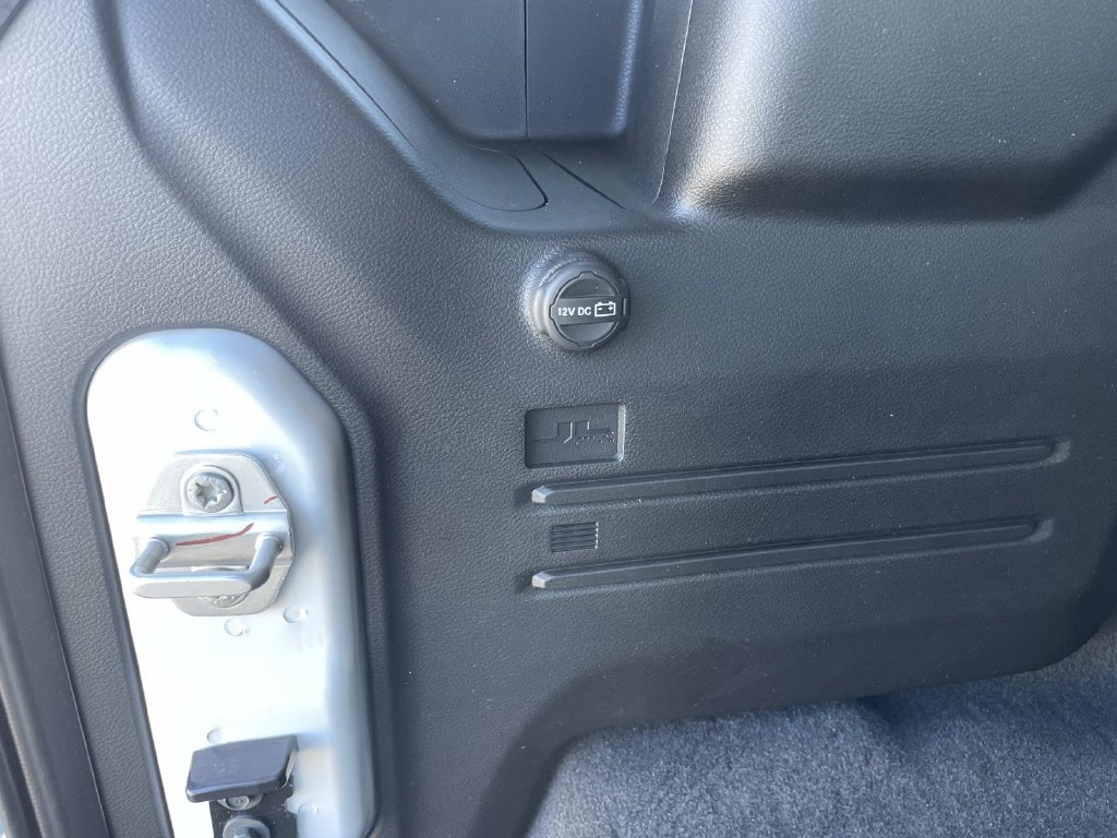 Used 2024 Jeep Wrangler Unlimited Rubicon AWD/4WD image 20