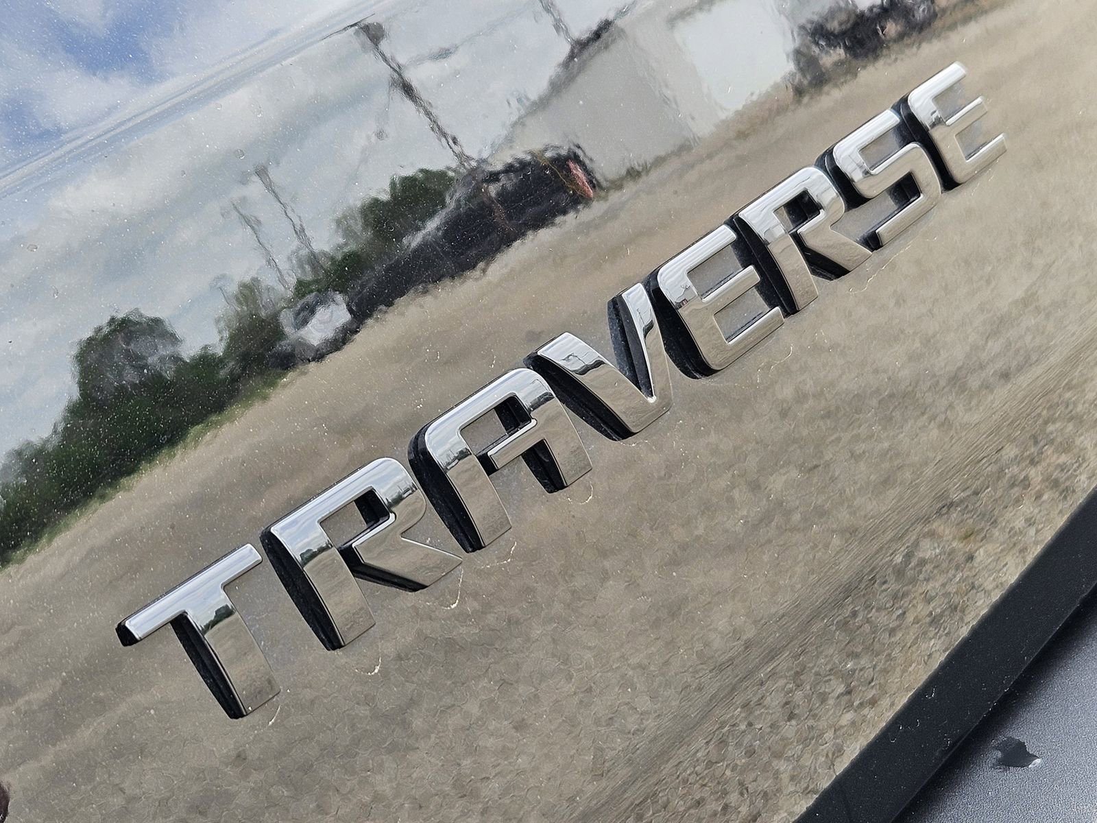 Used 2023 Chevrolet Traverse RS image 15